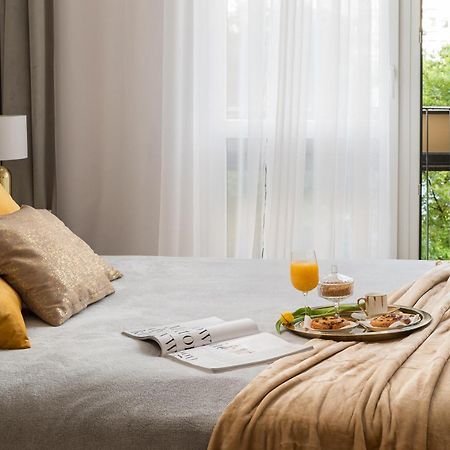 Gold Premium Central Suite 950 M To Central Station Parking Warsawa Bagian luar foto