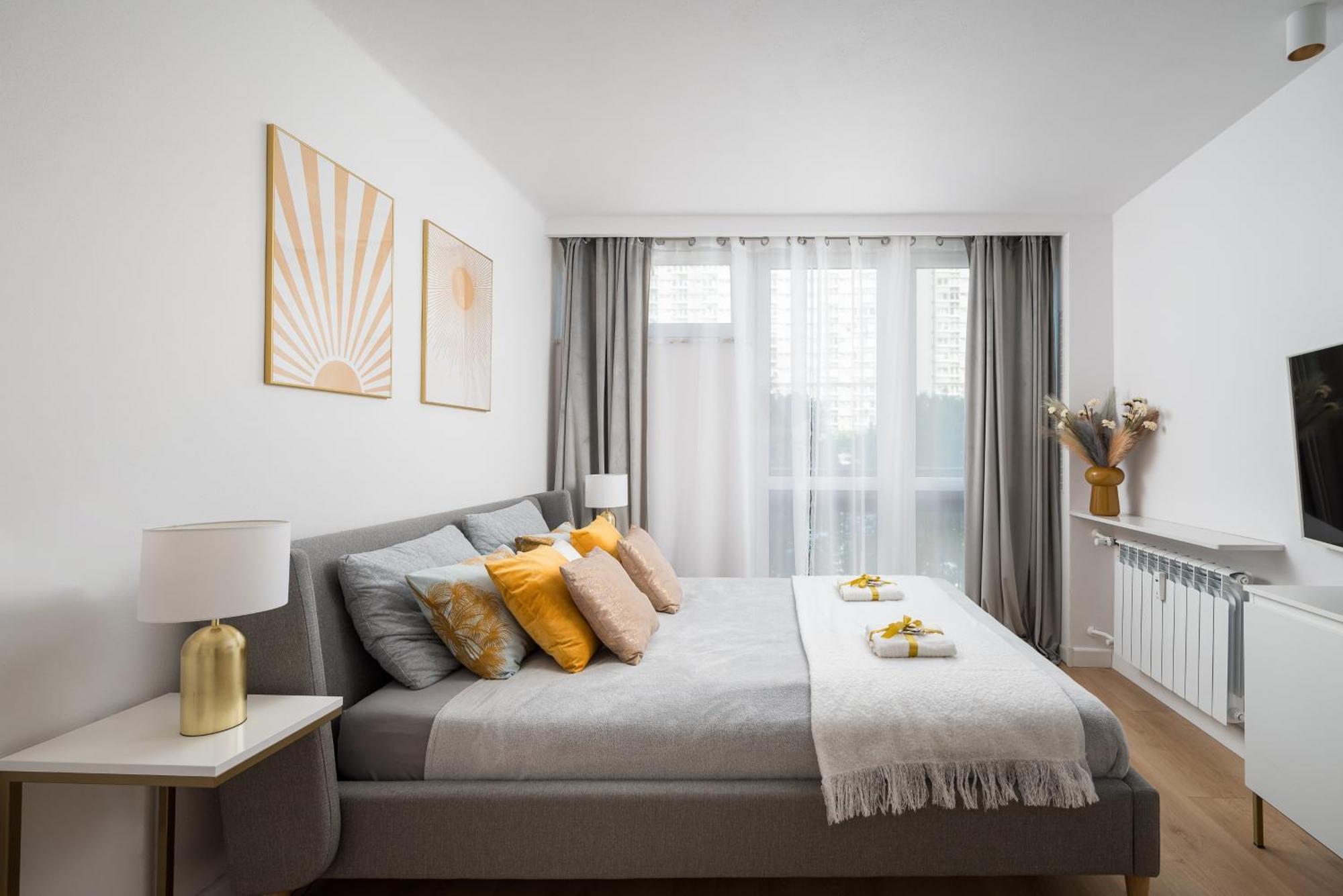 Gold Premium Central Suite 950 M To Central Station Parking Warsawa Bagian luar foto