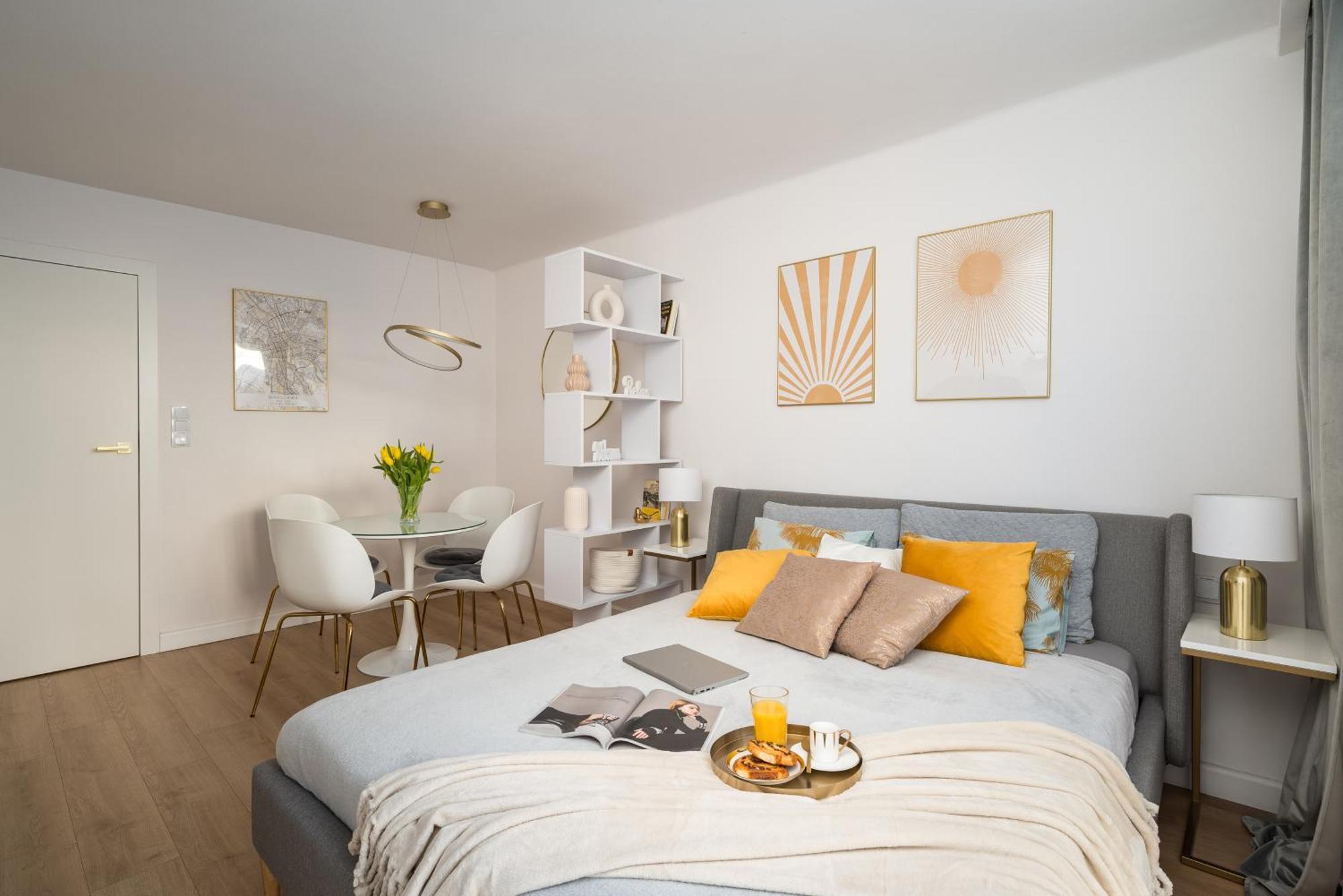 Gold Premium Central Suite 950 M To Central Station Parking Warsawa Bagian luar foto