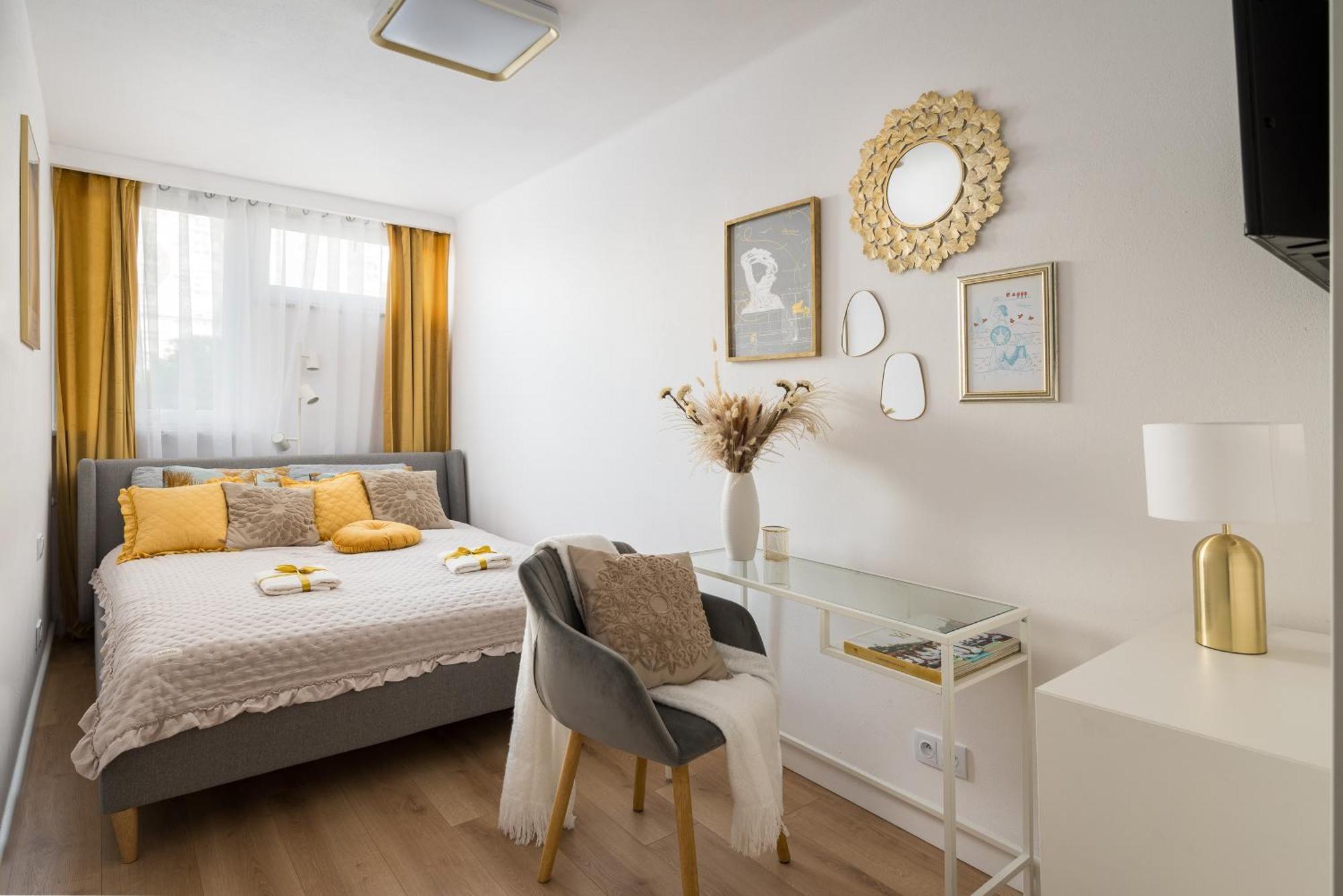 Gold Premium Central Suite 950 M To Central Station Parking Warsawa Bagian luar foto
