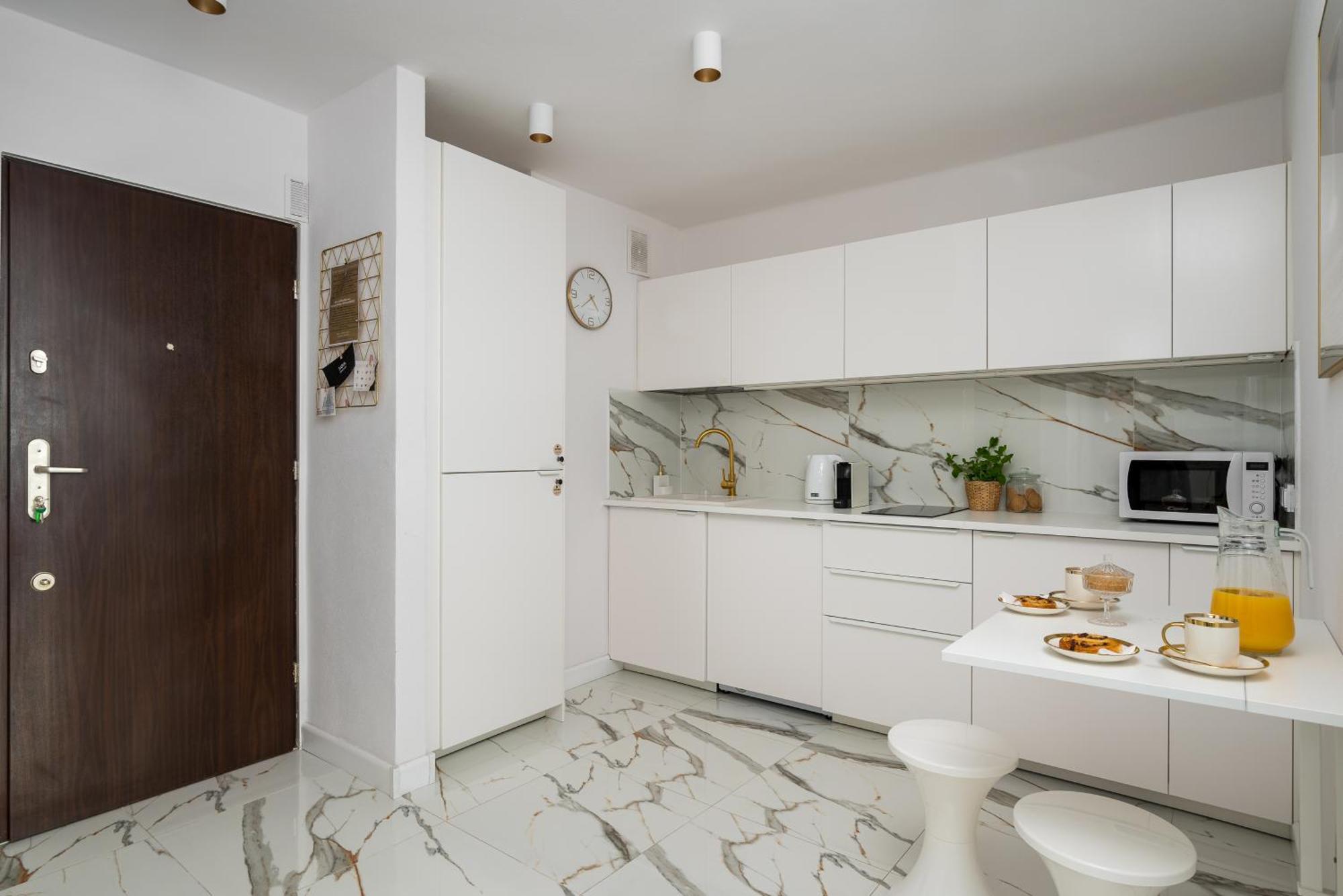 Gold Premium Central Suite 950 M To Central Station Parking Warsawa Bagian luar foto