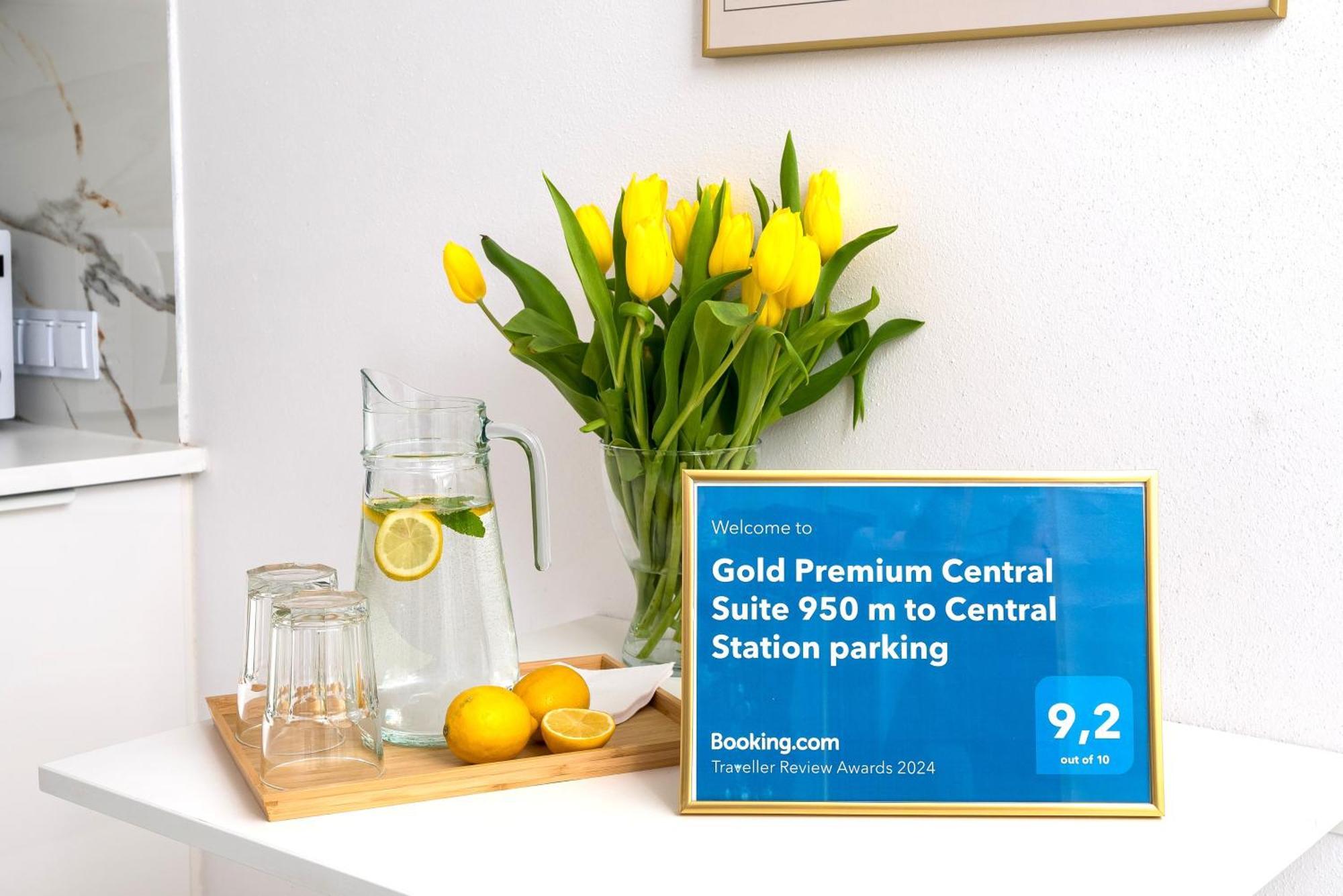Gold Premium Central Suite 950 M To Central Station Parking Warsawa Bagian luar foto